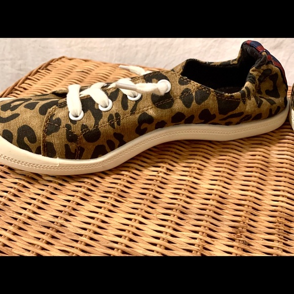 Madden Girl leopard print sneakers - Picture 7 of 11